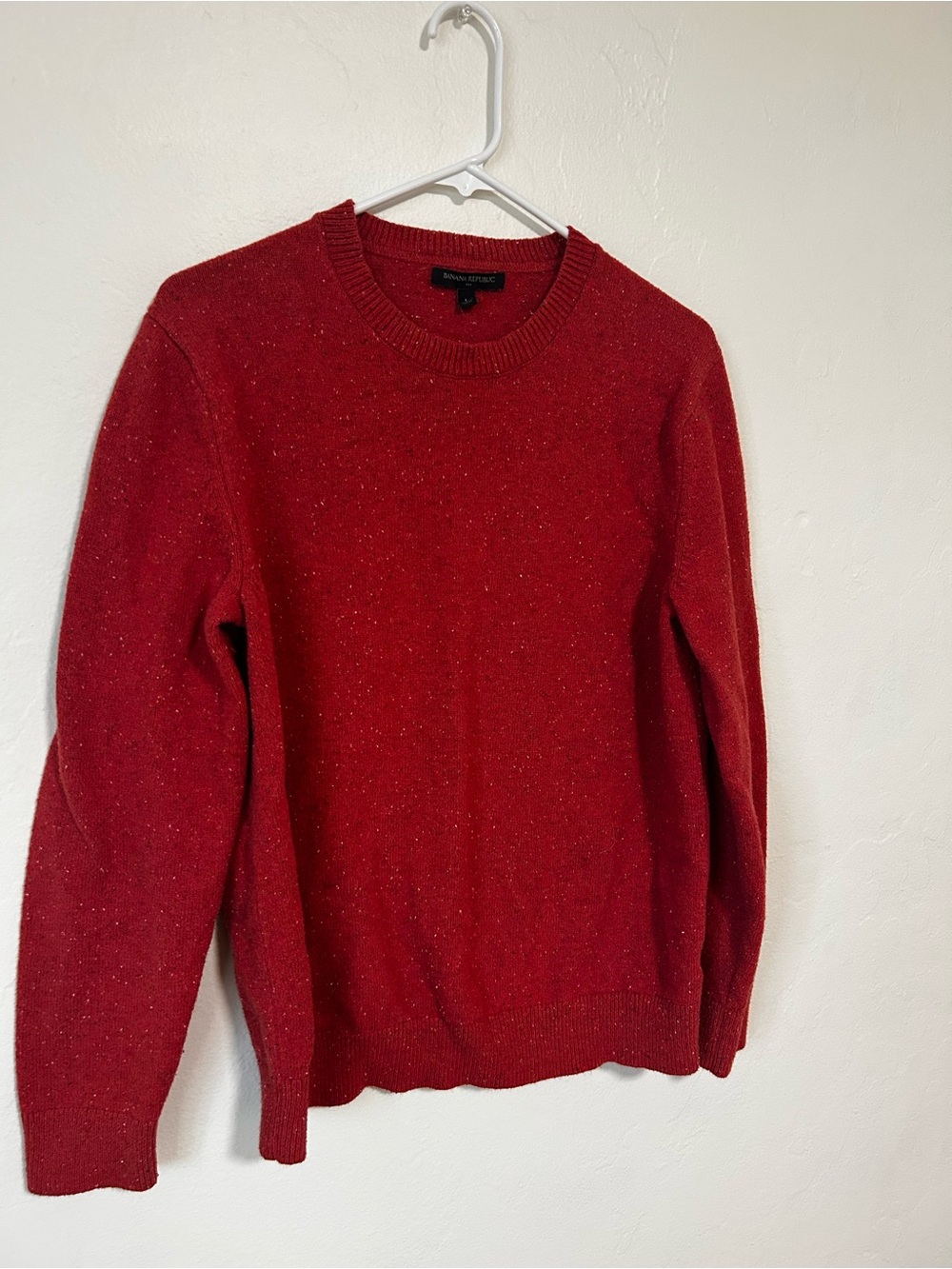 Banana Republic Men's Red Crewneck with Subtle Speckle